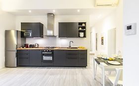 Maciachini Apartments R&R